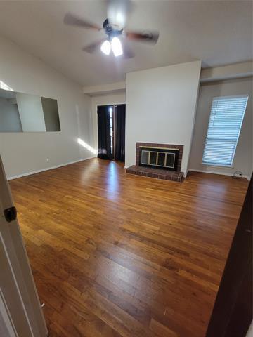 Foto principal - 6646 E Lovers Ln