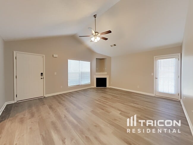 Building Photo - 250 Whistle Way Locust Grove GA