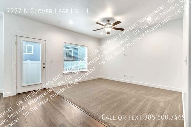 Foto del edificio - 7227 N Clover Leaf Ln