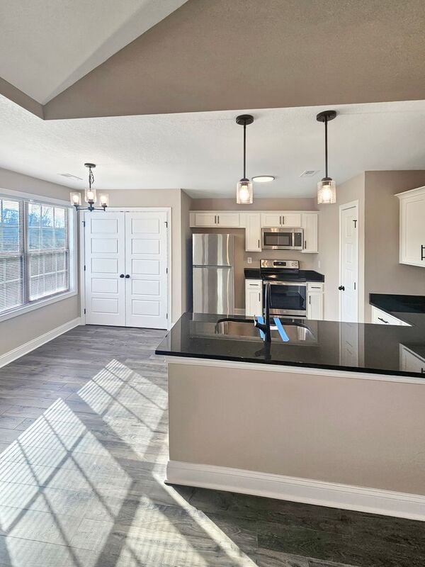 Building Photo - 166 Ardell Dr
