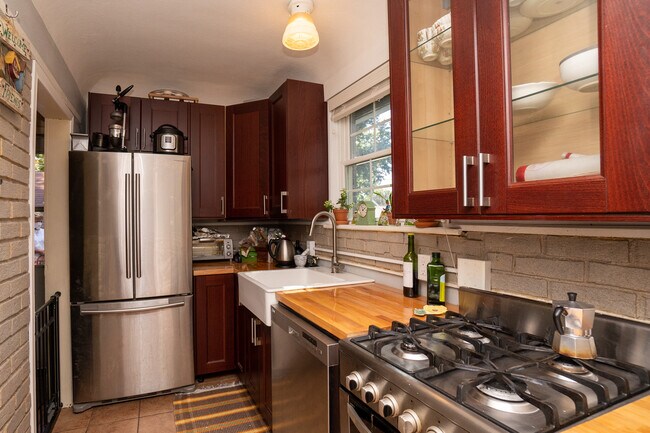 kitchen - 1012 Main St