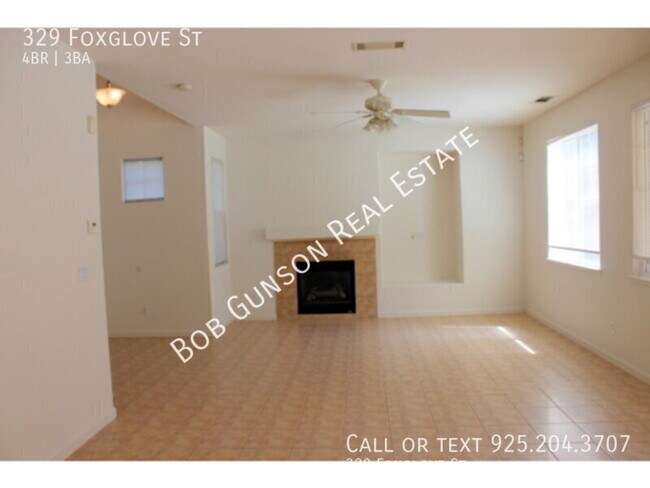 Foto del edificio - 329 Foxglove St