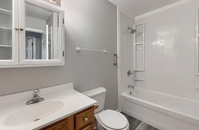 Foto del edificio - Updated 3 Bedroom/1 Bath