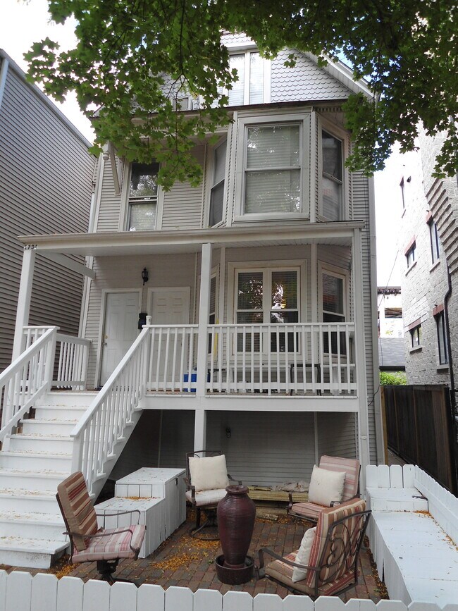 Foto del edificio - 1734 W Roscoe St