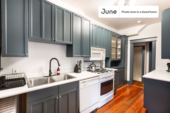 Foto del edificio - Room in Shared 5 bed/2 bath home
