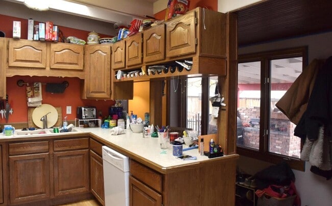 Building Photo - 1900 34th St