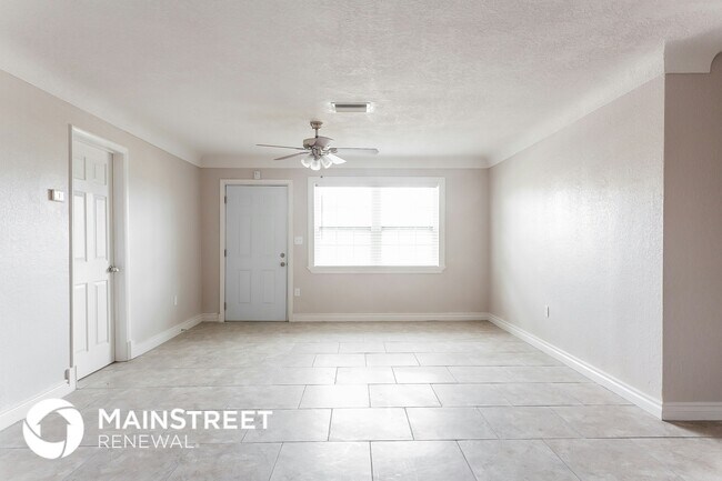 Foto del edificio - 1433 Hillcrest Dr