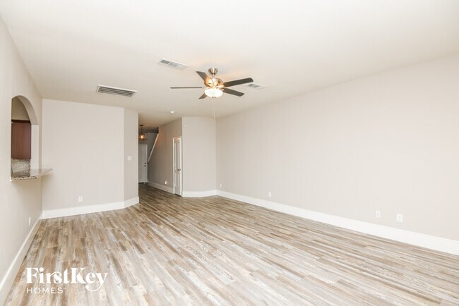 Foto del edificio - 6224 Ryan Creek Rd
