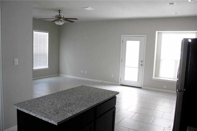 Building Photo - 1042 Sand Post Pl