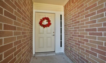 Building Photo - 10914 Barker View Dr