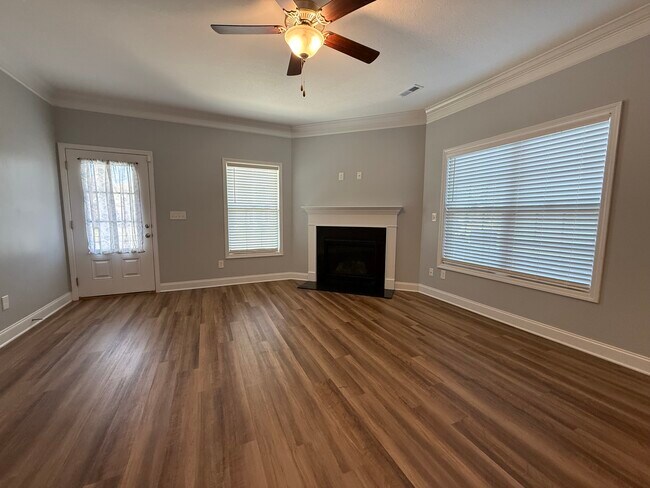 Foto del edificio - 145 Hardinberry St