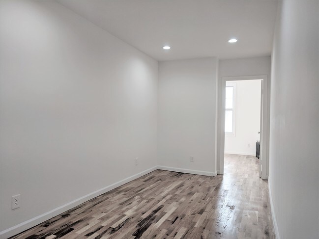 Building Photo - 67-21 60th St