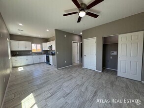 Building Photo - 1337 W El Caminito Pl