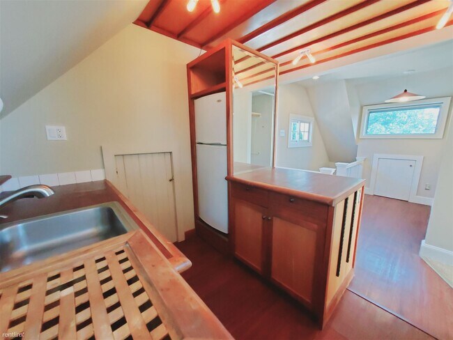 Building Photo - 1 br, 1 bath Condo - 30 Lincoln Ave