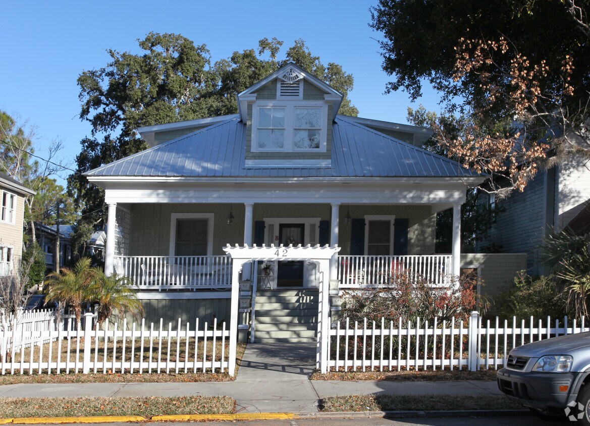 Foto del edificio - 42 Saragossa St