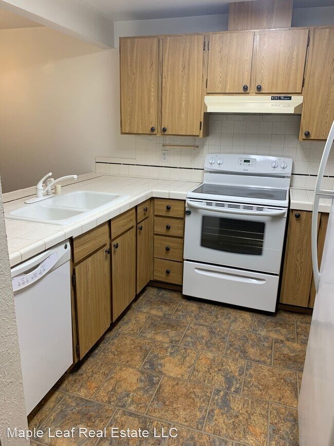 Building Photo - 2 br, 1 bath House - 17509 118th Avenue SE C1