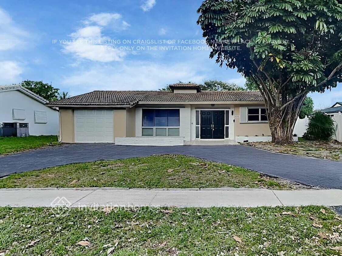 Primary Photo - 5301 Polk St