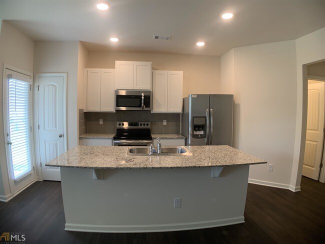 Building Photo - 128 Chastain Way