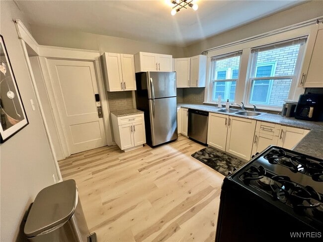 Building Photo - 1691 Hertel Ave