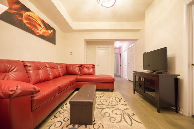 Foto del edificio - 2251 W Belmont Ave