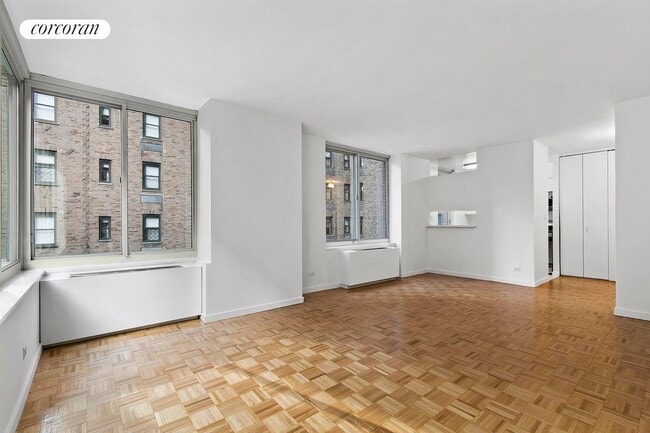 Building Photo - 145 E 48th St