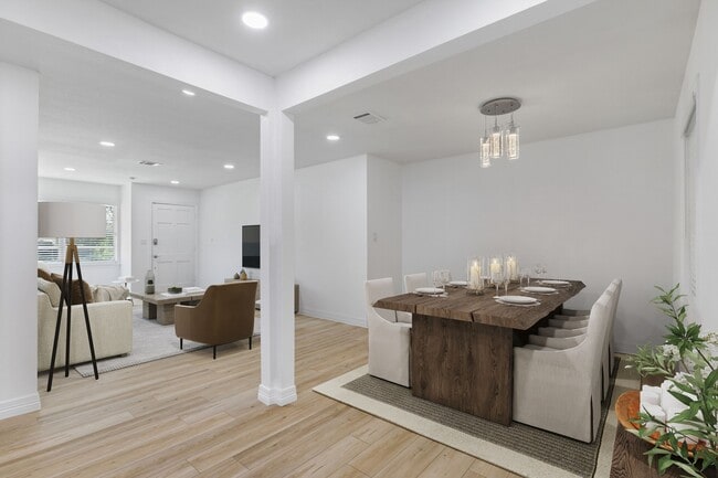 Building Photo - 6315 Thrush Dr