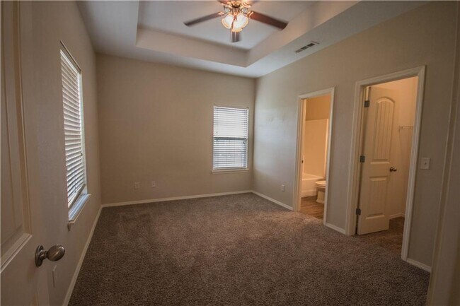 Building Photo - 1240 Marigold Rd