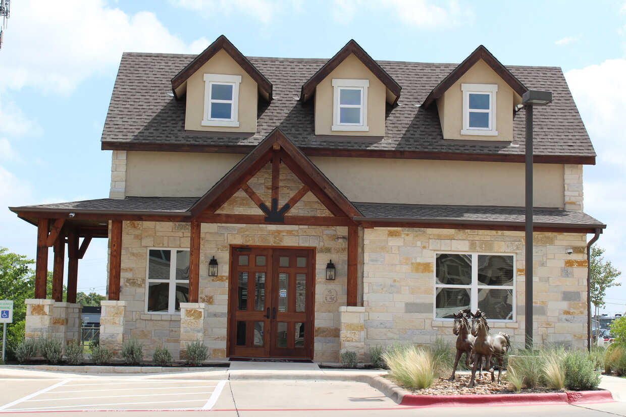 Primary Photo - Riverhorse Ranch Apartments II