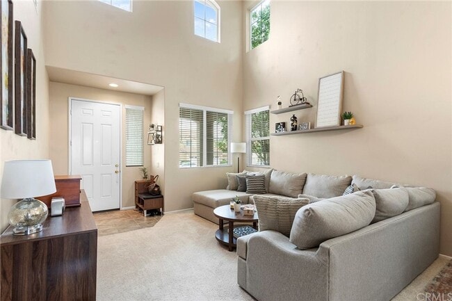 Building Photo - Beautiful Golf Course View 3 bedroom house...