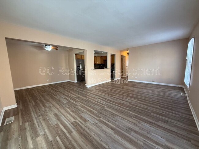 Foto del edificio - 1770 Bristol Walk