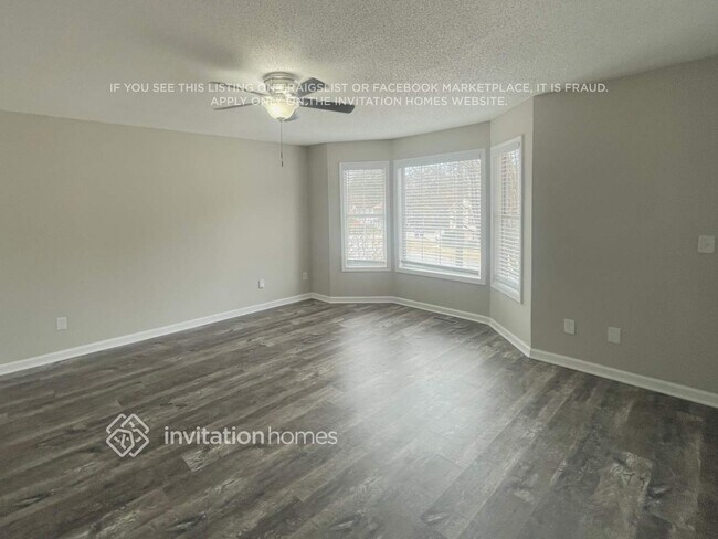 Foto del edificio - 304 Ivy Brook Dr