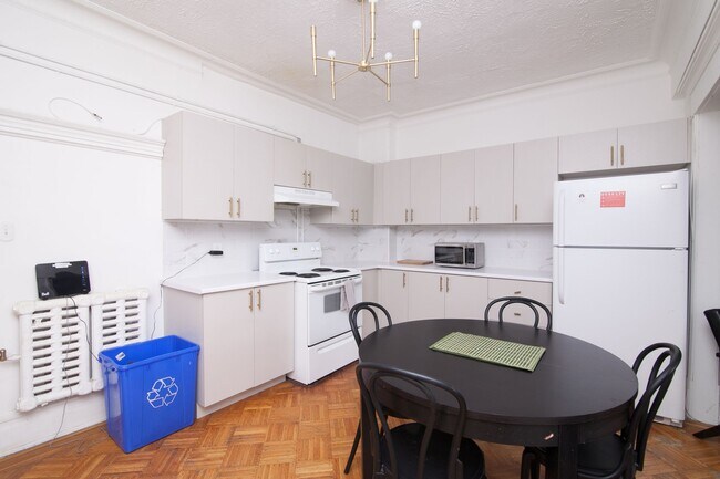 Photo du bâtiment - 1245 Rue St Marc