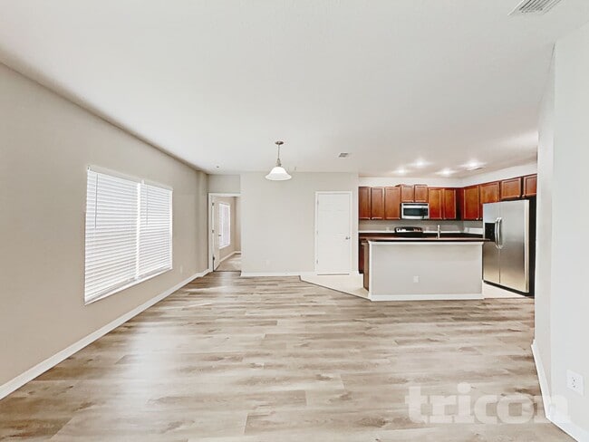 Building Photo - 2754 Painted Rock St