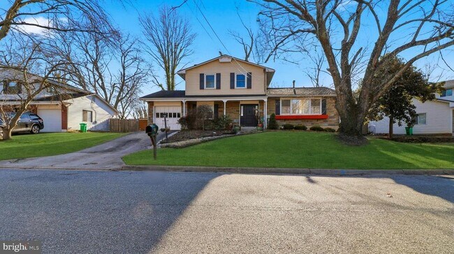 Building Photo - 1703 Tioga Rd