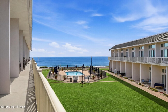 Foto del edificio - 448 Ocean Ave N