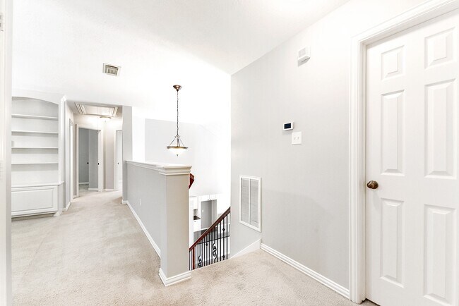 Building Photo - 28223 Daystrom Ln