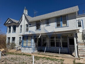 Building Photo - 501 E Sheridan St