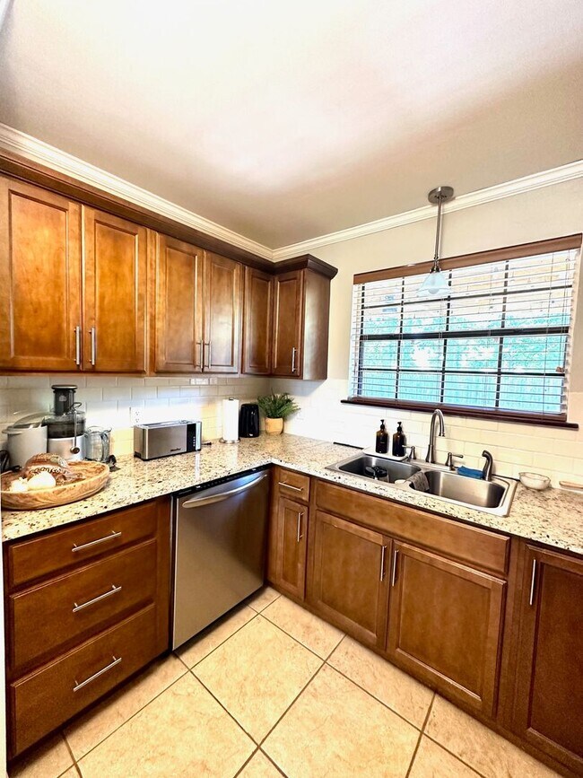 Foto del edificio - 13237 Briargrove Ave