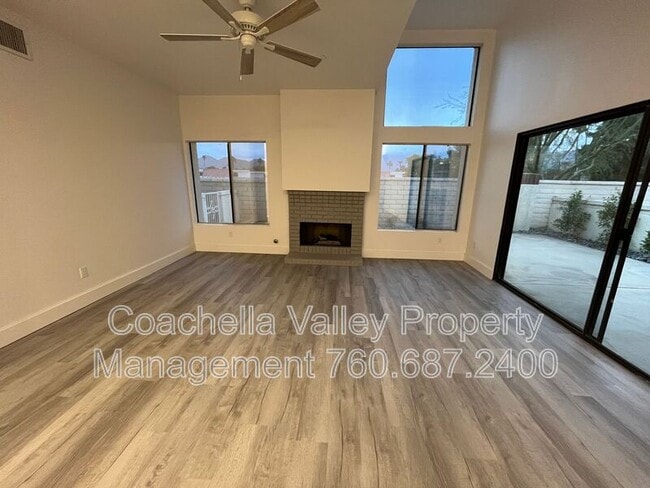 Building Photo - 41682 Aventine Ct