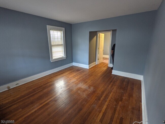 Building Photo - 264 Pompton Ave