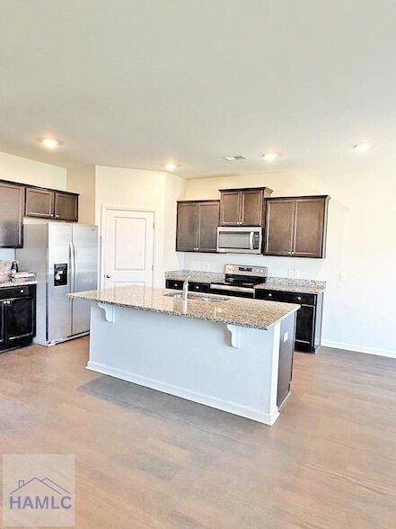 Foto del edificio - 163 Hogan Dr