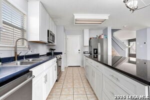 Building Photo - 16115 Branching Oaks