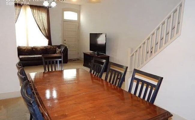 Foto del edificio - Historic 5 Bed 1.5 Bath in York