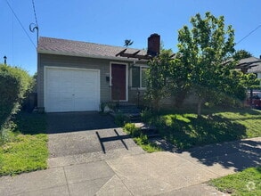 Building Photo - 5924 N Denver Ave