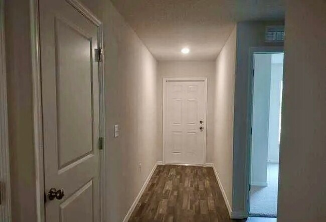 Foto del edificio - 6248 N Chestnut Terrace