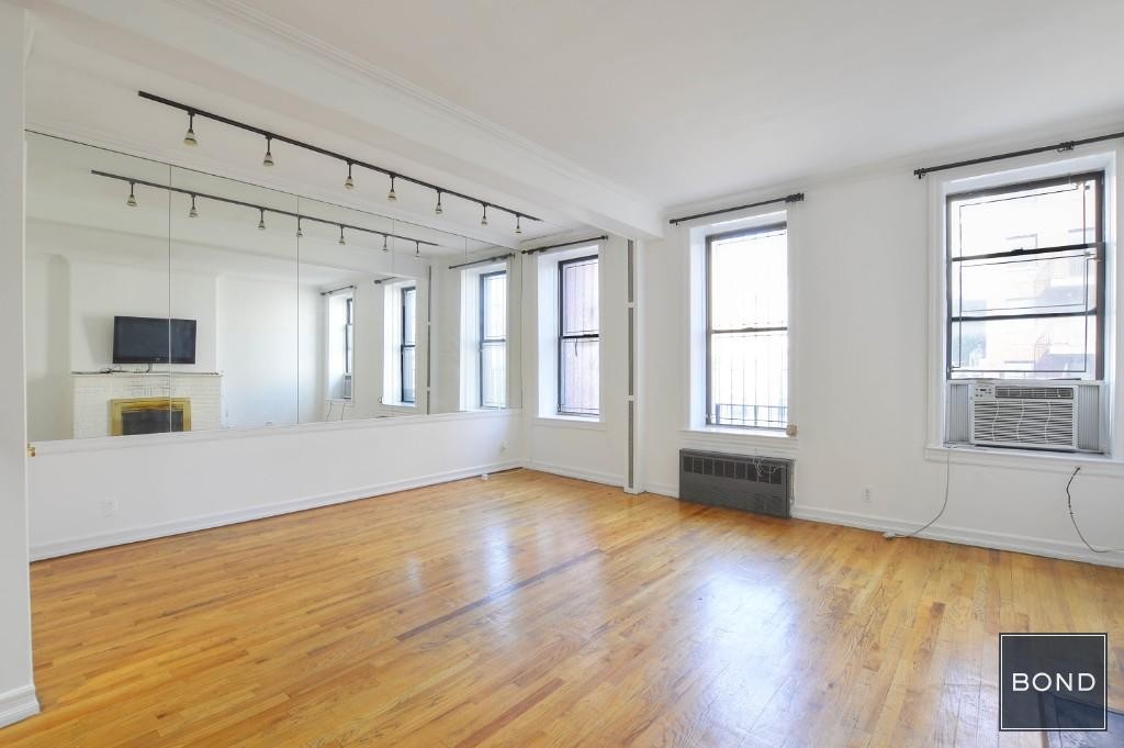 Primary Photo - 112 Lexington Avenue