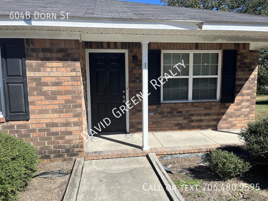Primary Photo - 604 Dorn St