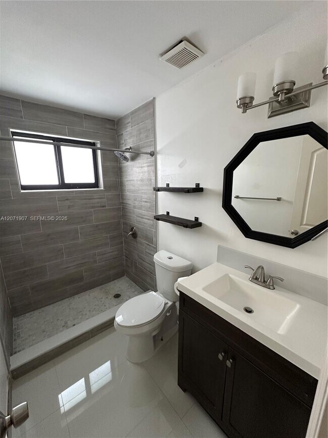 Foto del edificio - 410 NW 65th Ave