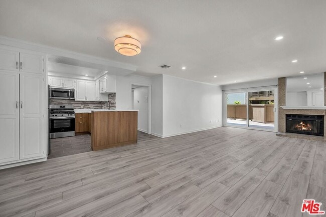 Foto del edificio - 8600 Tuscany Ave