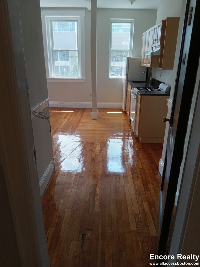 Building Photo - 1189 Commonwealth Ave